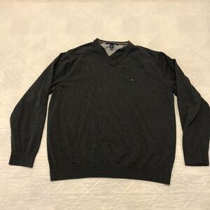 Tommy Hilfiger‎ gray lightweight V neck sweater XL